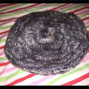 Yarn beret